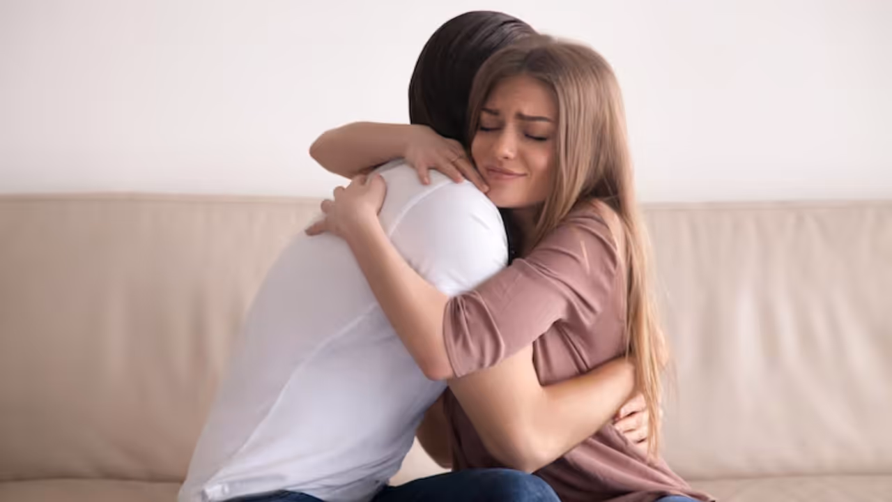 What is a Man Mum in China and why are women paying for hugs