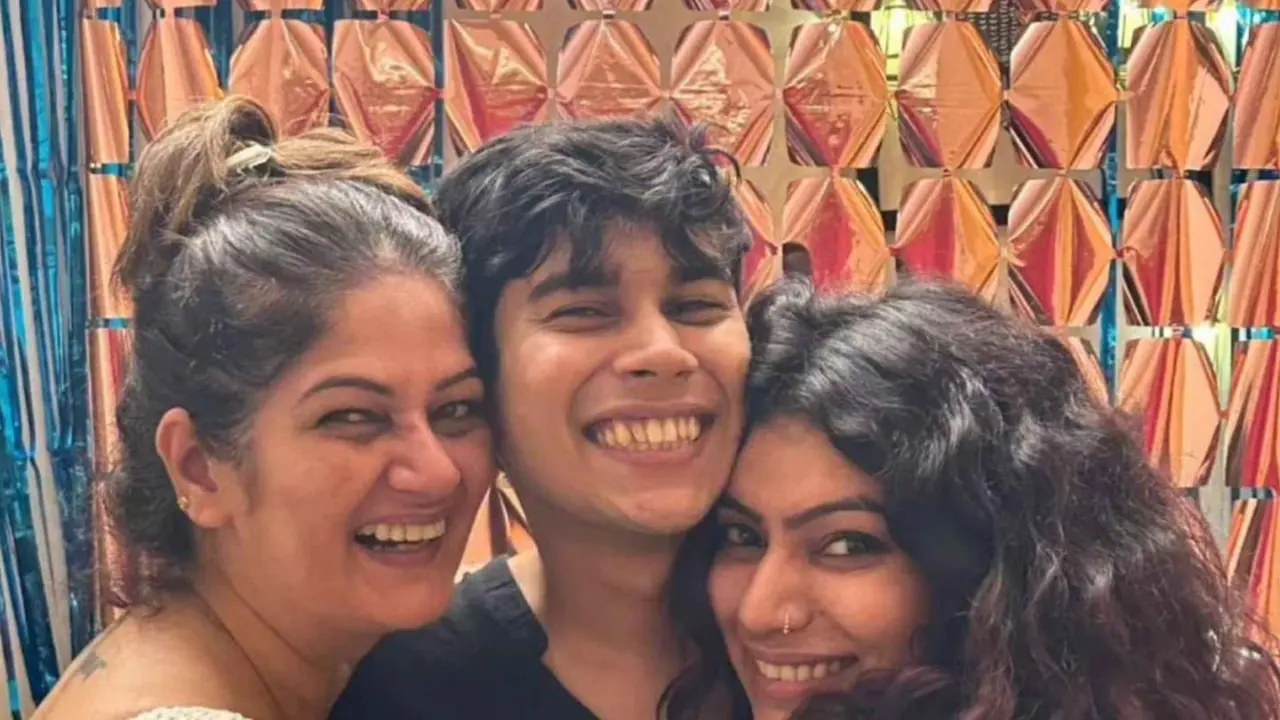 Resham Tipins Resham Tipins