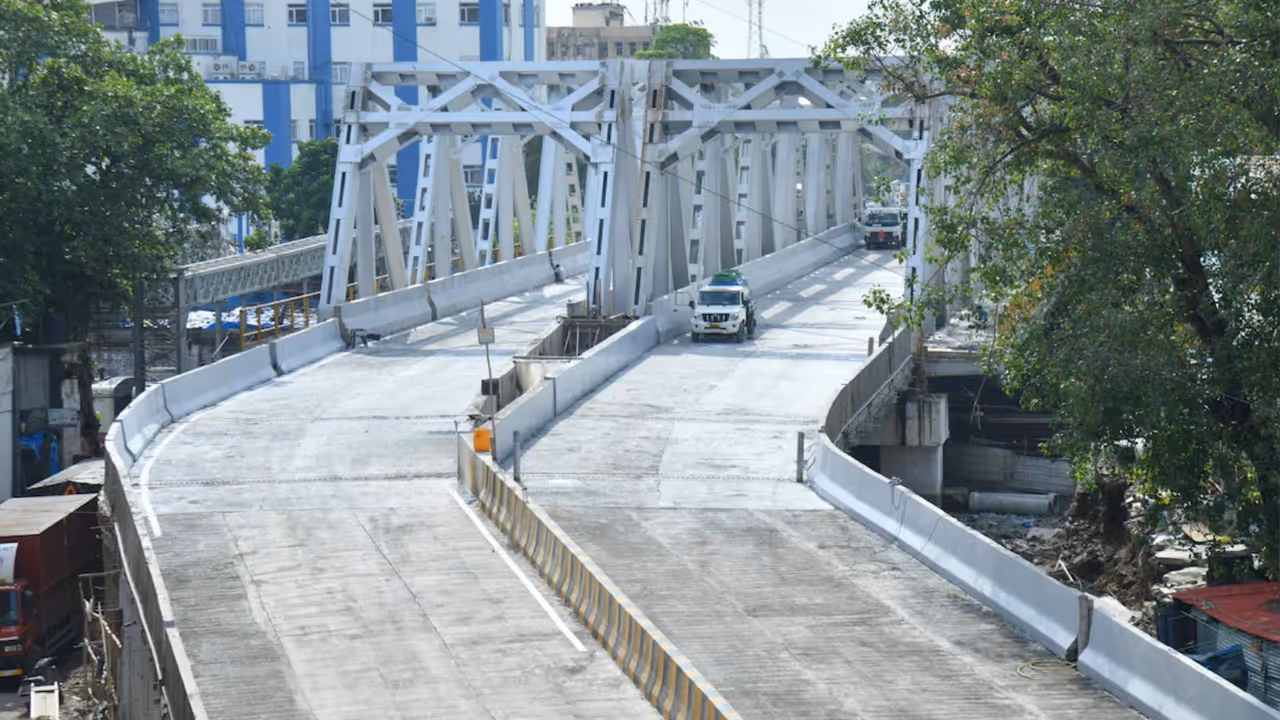 Karnak Bridge Karnak Bridge