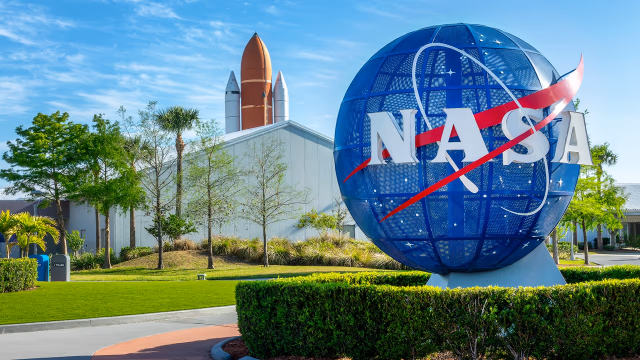 How to get job in NASA