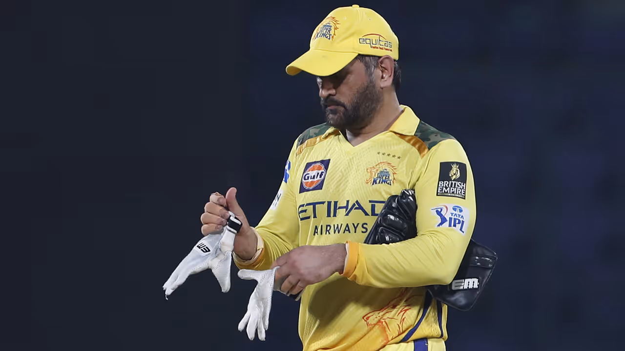 5 Indian Cricketers Against Dhoni