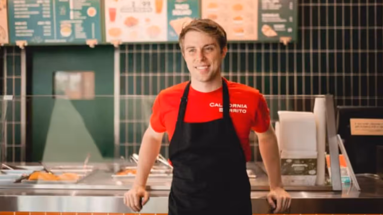 He Came to India for College, Stayed to Build a ₹338 Crore Restaurant Brand He Came to India for College, Stayed to Build a ₹338 Crore Restaurant Brand