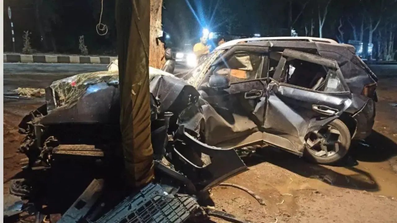 Car accident in Bairagarh, Bhopal Car accident in Bairagarh, Bhopal