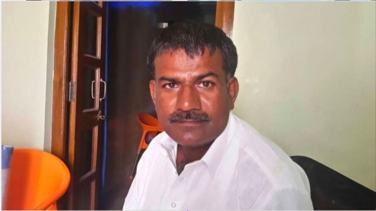 Sakur Khan suspended for spying pakistan Sakur Khan suspended for spying pakistan