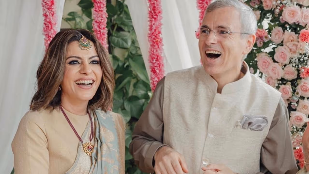 CM omar abdullah vs nidhi razdan CM omar abdullah vs nidhi razdan
