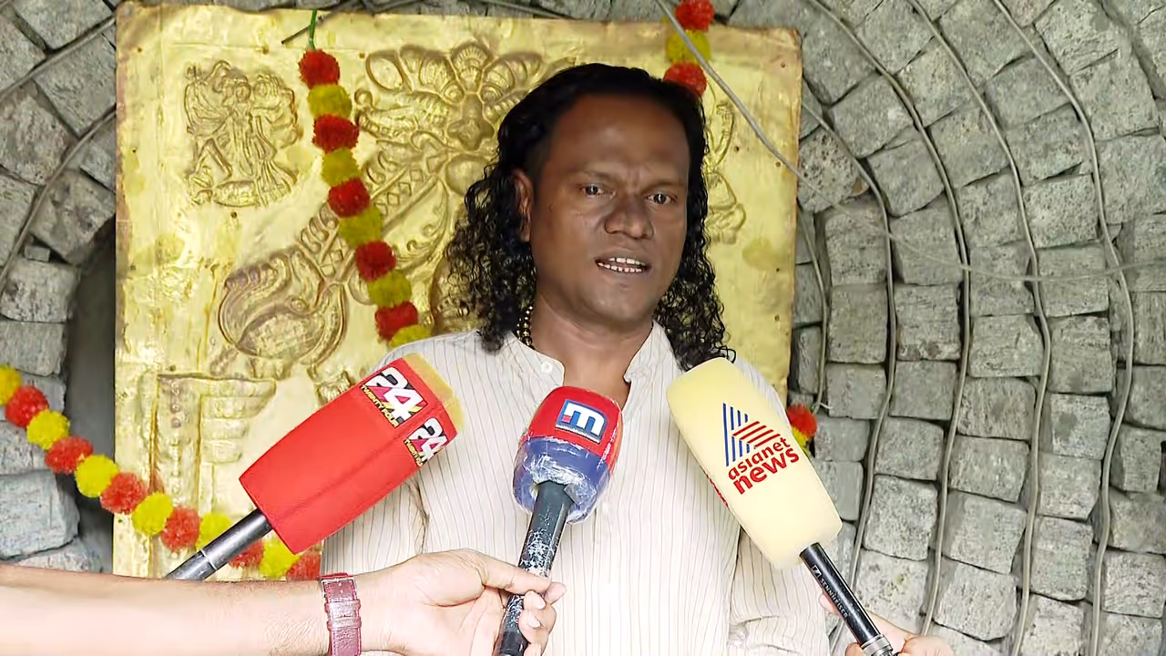 sabarimala gold plating sculptor mahesh panickker