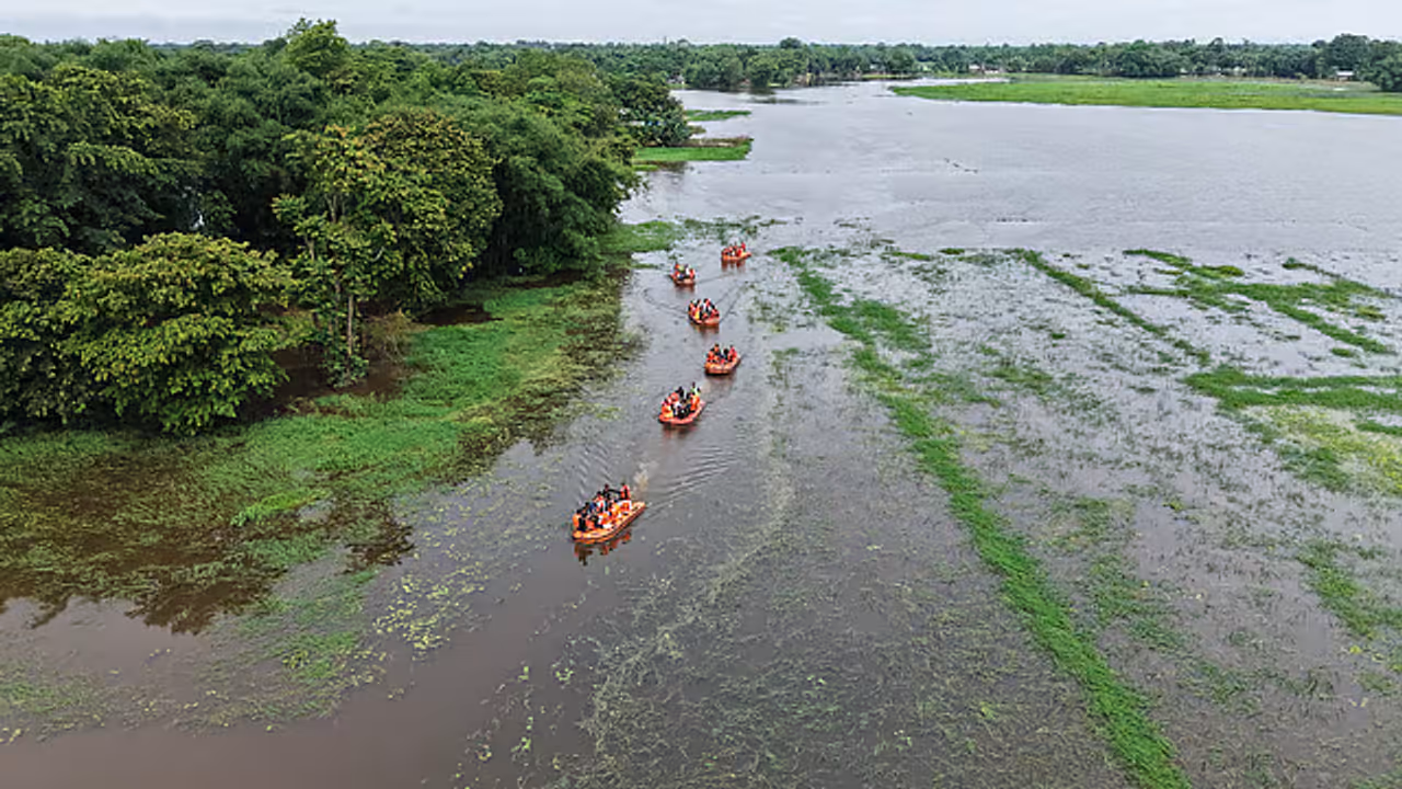 assam flood 99 deaths 18 children cachar flood crisis 147376 affected relief rescue 9 photo assam flood 99 deaths 18 children cachar flood crisis 147376 affected relief rescue 9 photo