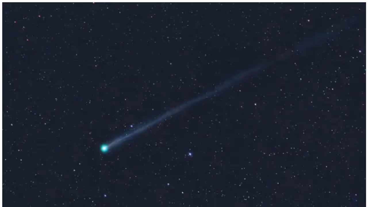 bright green comet bright green comet