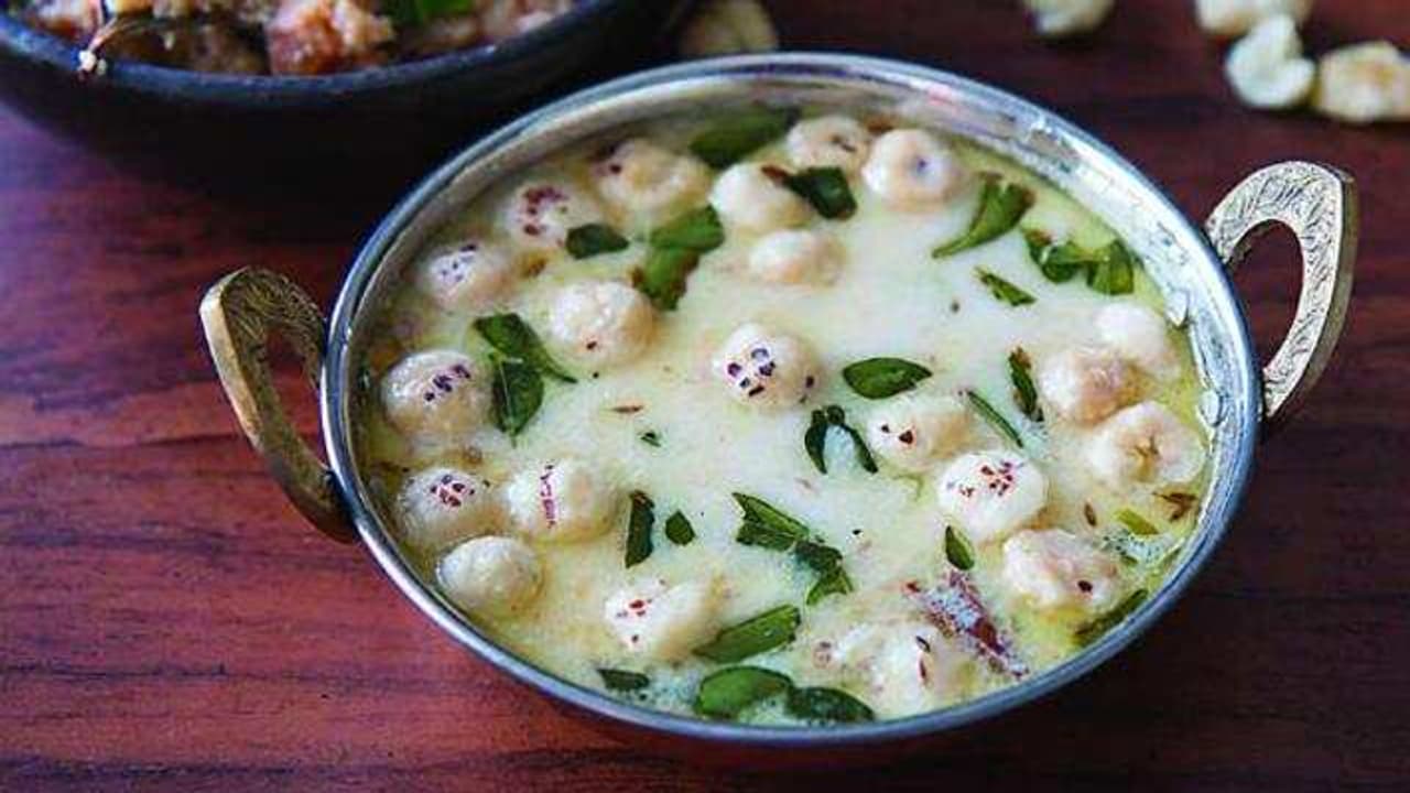 vrat wali makhana curry recipe vrat wali makhana curry recipe