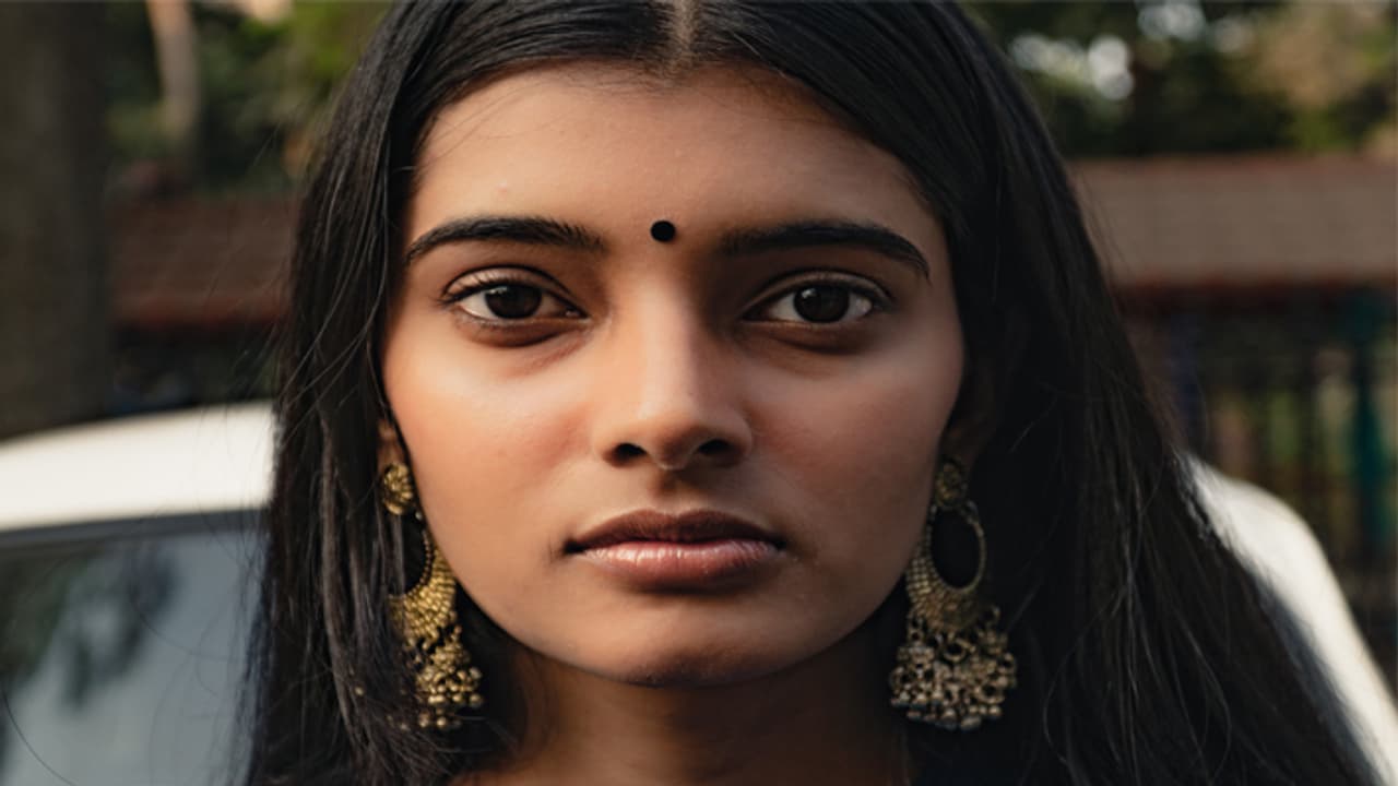 is wearing bindi helpful for young skin is wearing bindi helpful for young skin