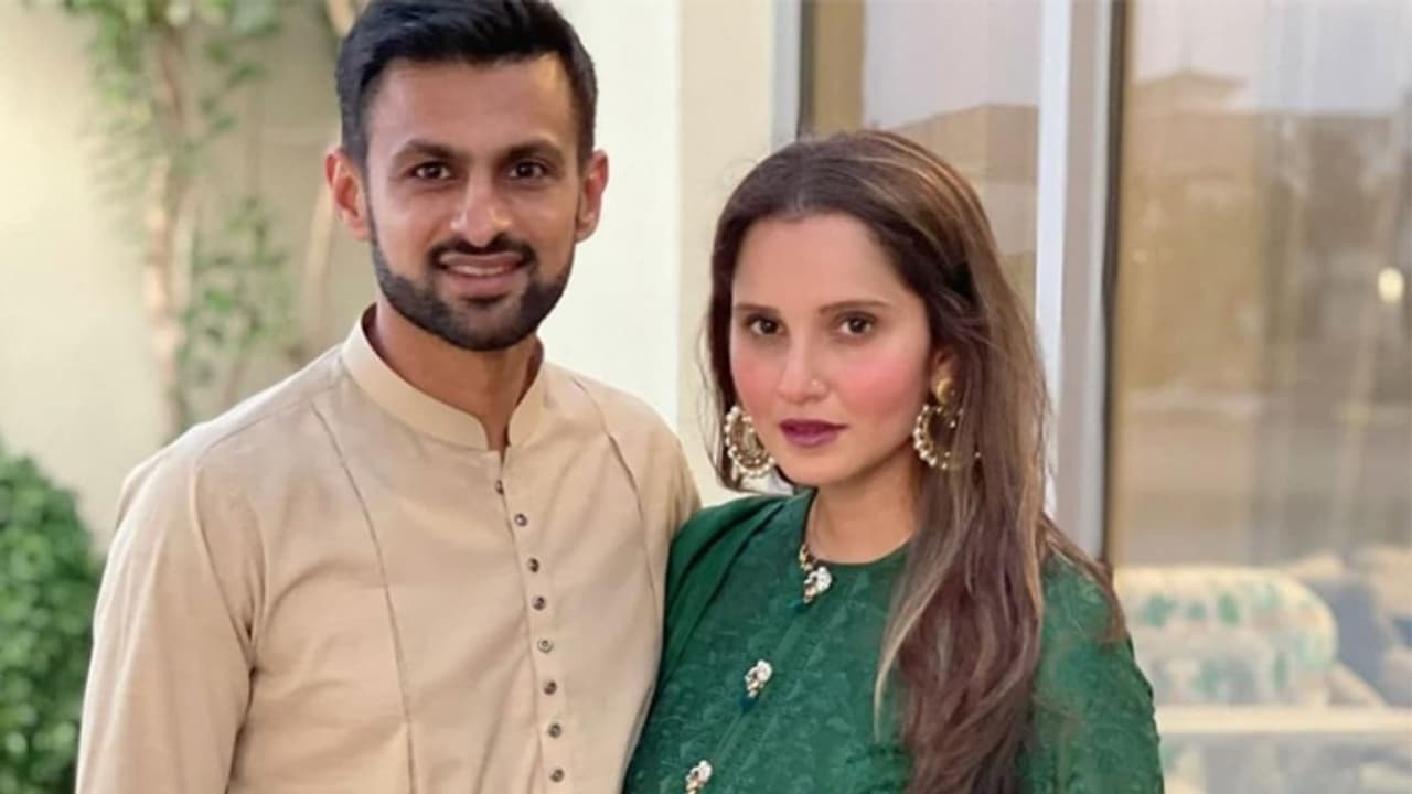 Shoaib Malik opens up about divorce rumors with Sania Mirza Shoaib Malik opens up about divorce rumors with Sania Mirza