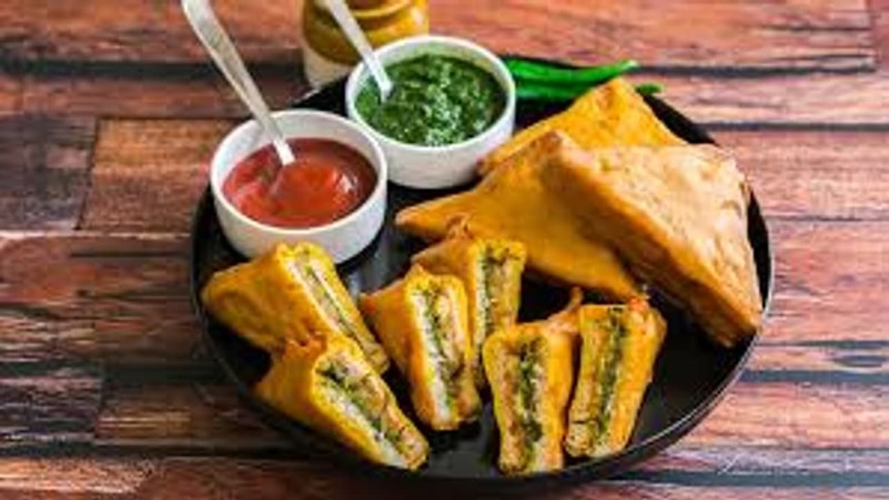 punjabi style bread pakodi recipe punjabi style bread pakodi recipe