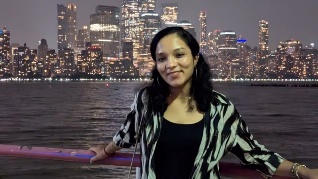 Disha Lamba returned to India After H1 B Visa Problem in USA Disha Lamba returned to India After H1 B Visa Problem in USA