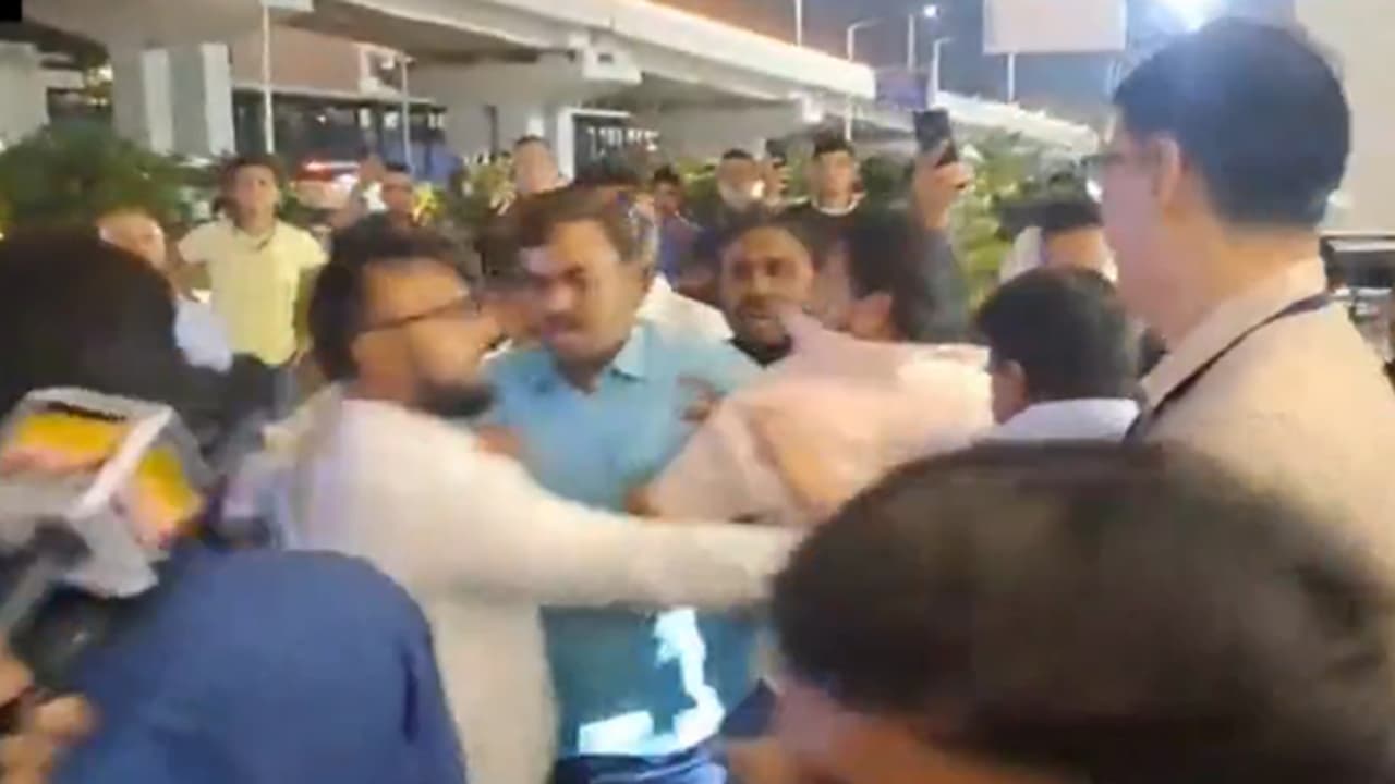 Bihar Congress in charge Krishna Allavaru attacked Bihar Congress in charge Krishna Allavaru attacked