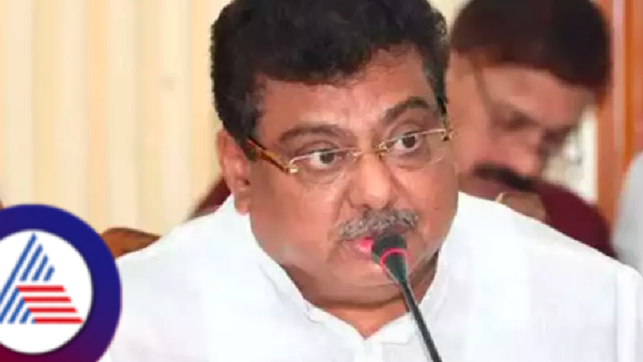 MB Patil on honeytrap