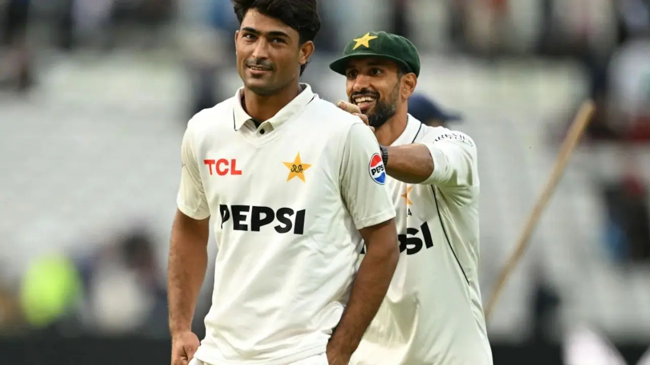 Pakistani Cricketer Razaullah Mashwani From Rented Shop to Record Breaking Debut in England Pakistani Cricketer Razaullah Mashwani From Rented Shop to Record Breaking Debut in England