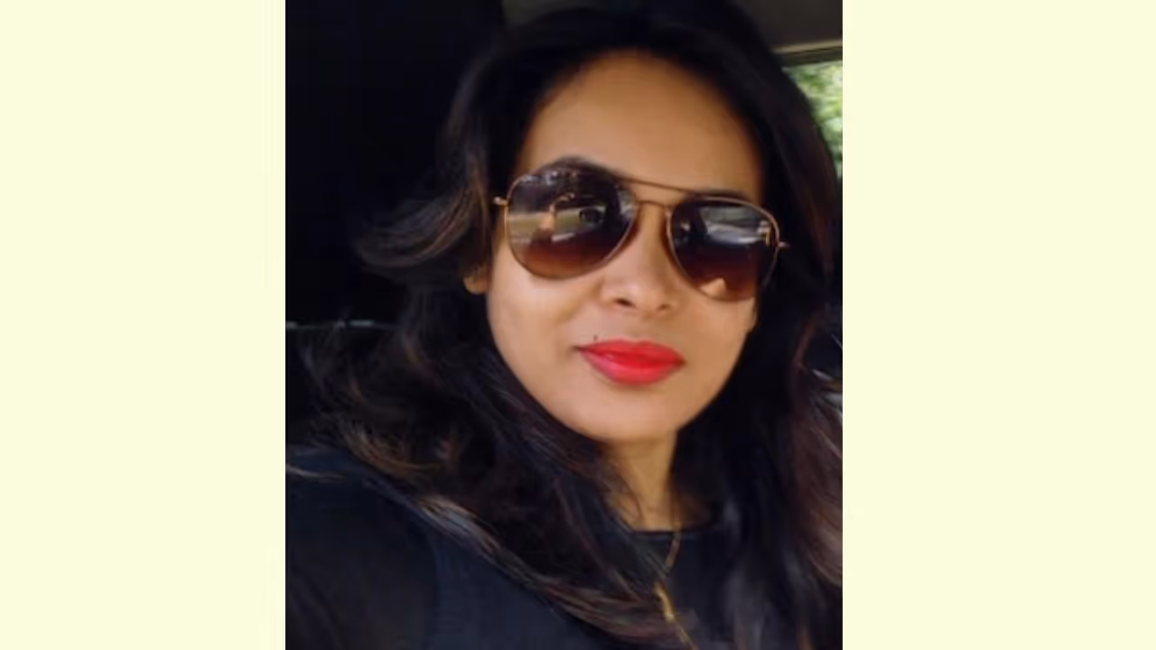 Panchayat Secretary Divya