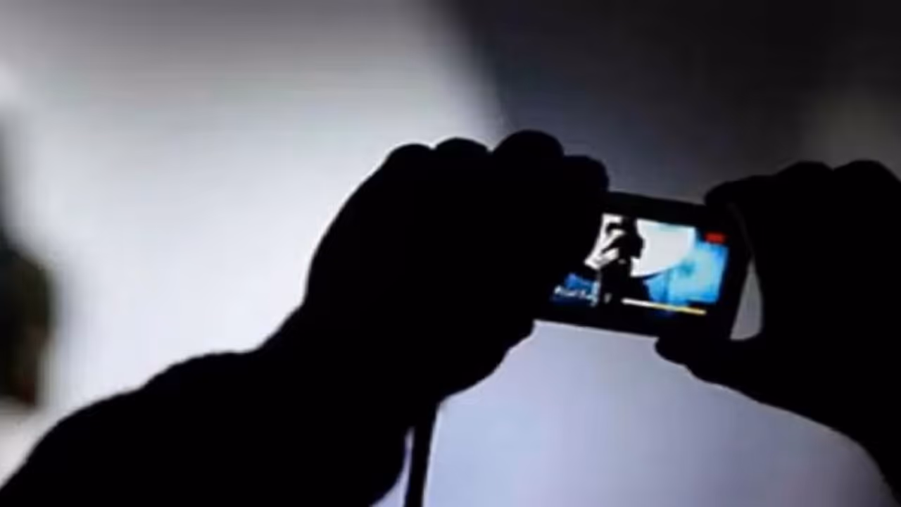 Palghar Astrologer Accused of Assaulting Woman Using Mahadeva Parvati Ploy Palghar Astrologer Accused of Assaulting Woman Using Mahadeva Parvati Ploy