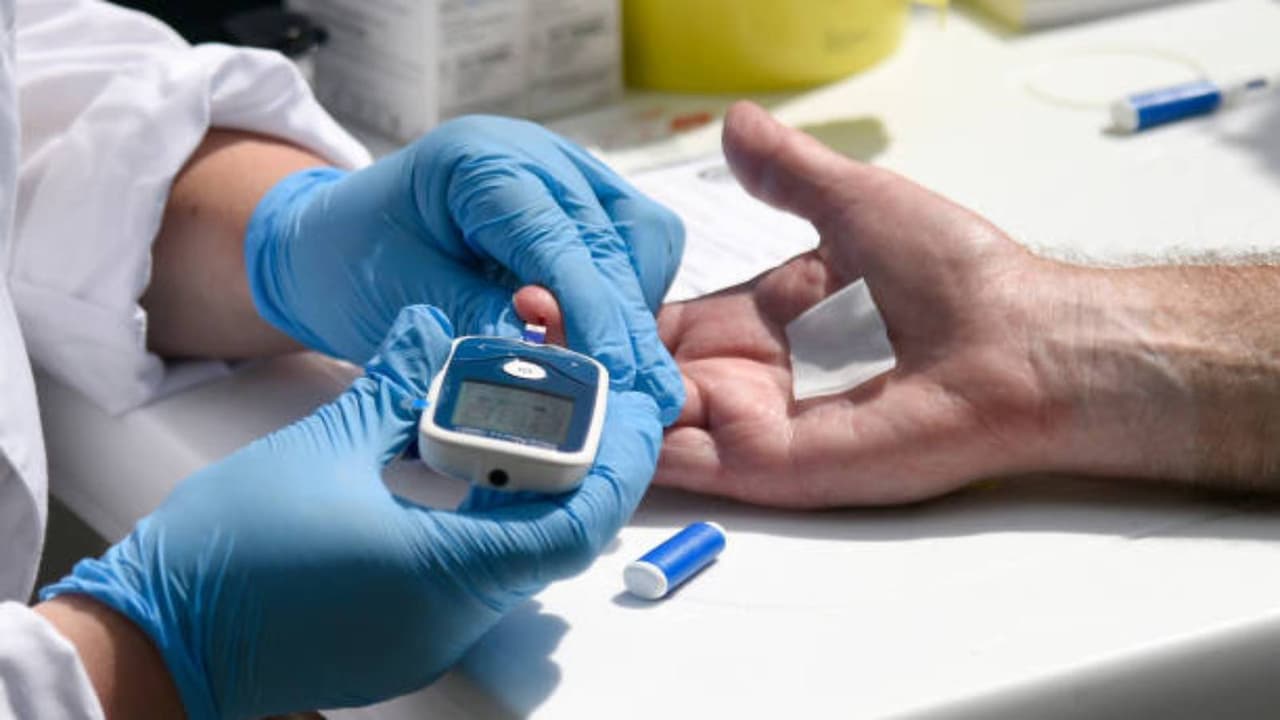 5 things to do on an empty stomach to control blood pressure and diabetes 5 things to do on an empty stomach to control blood pressure and diabetes