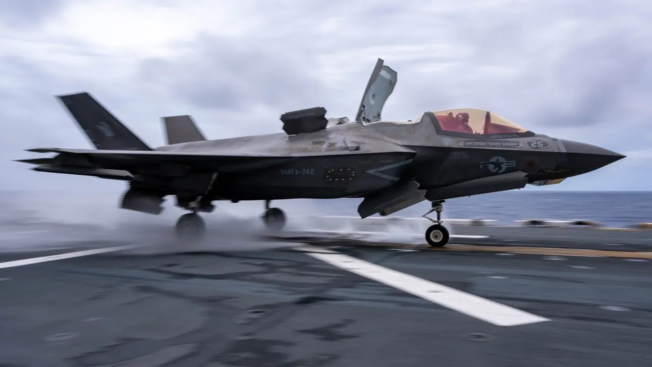 F 35B Lightning II fighter aircraft 