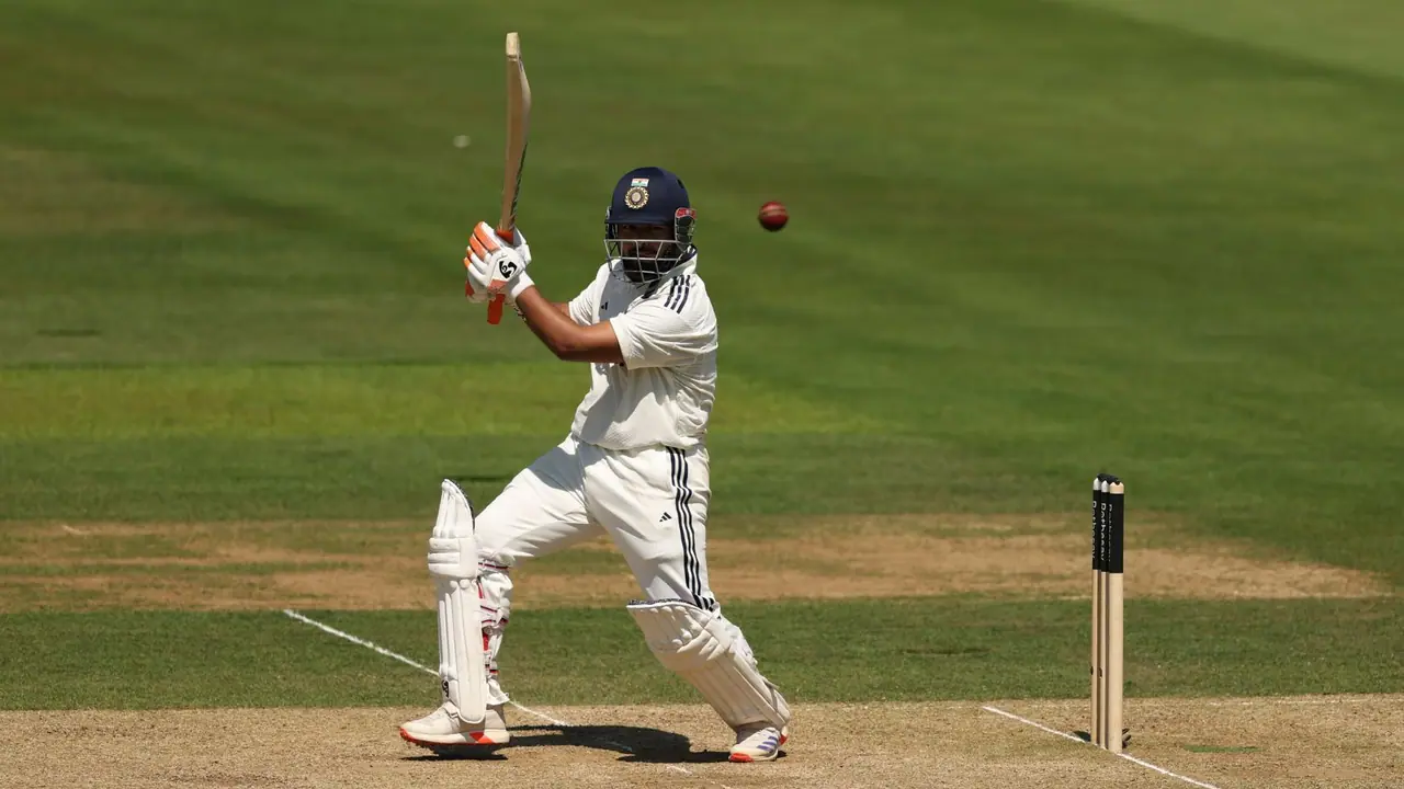 rishabh pant plays shot