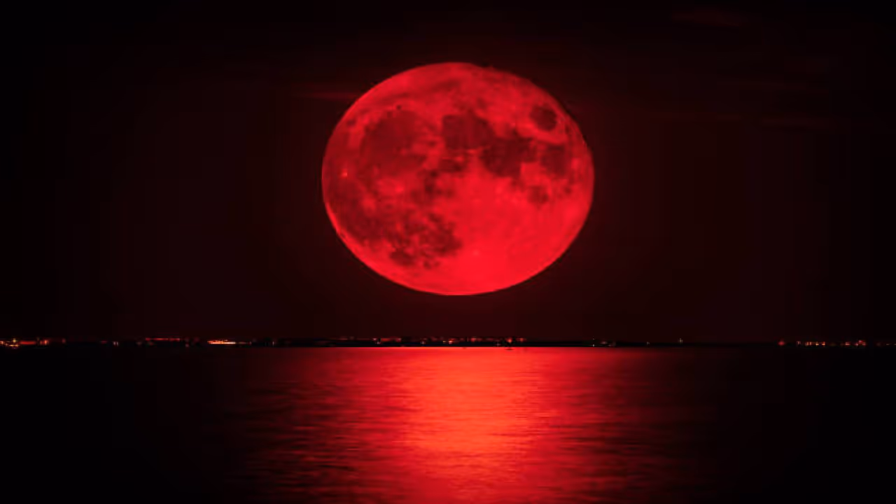 blood moon 