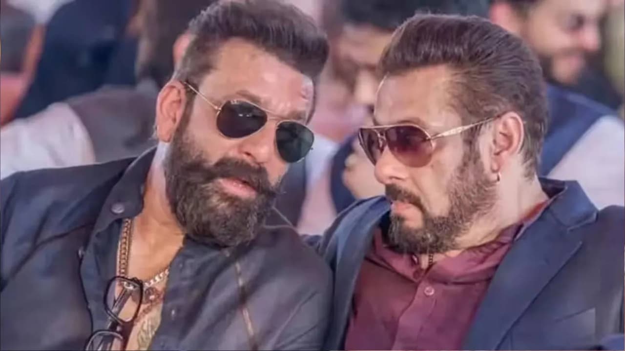 Sanjay Dutt Threw Salman Khans New Car Key Into The Sea Sanjay Dutt Threw Salman Khans New Car Key Into The Sea