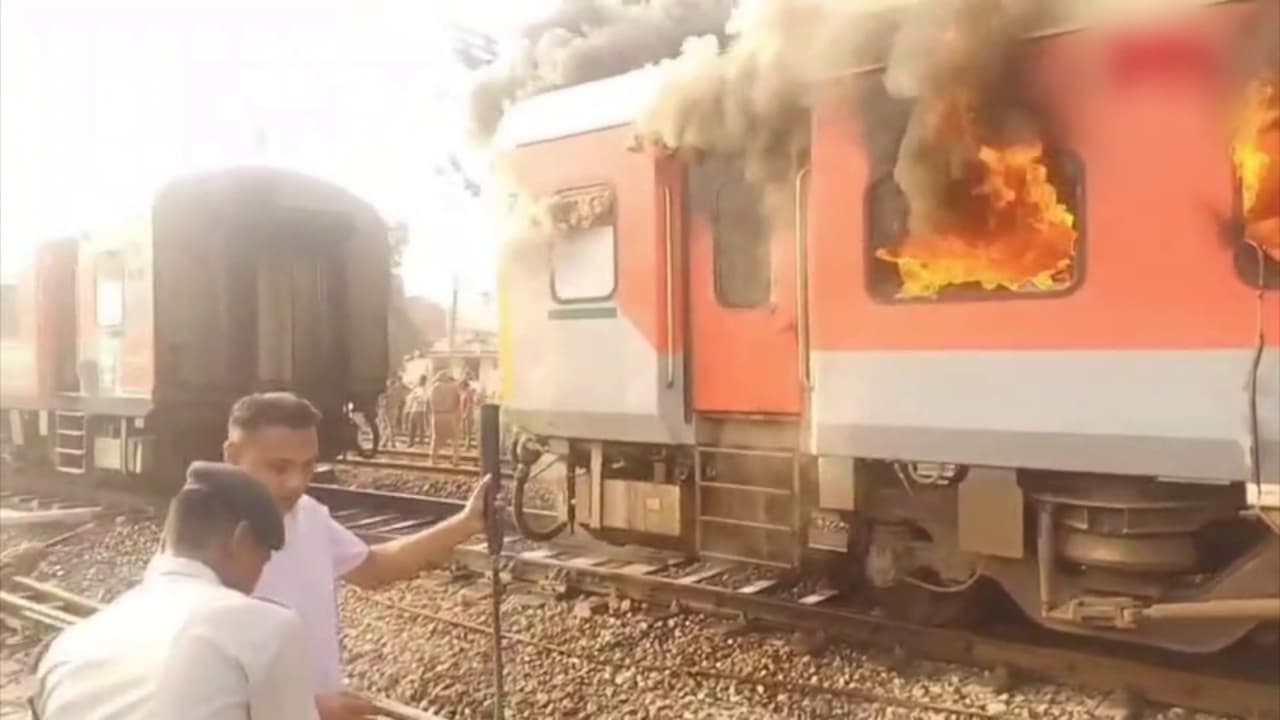 Punjab Garib Rath Express Fire Punjab Garib Rath Express Fire