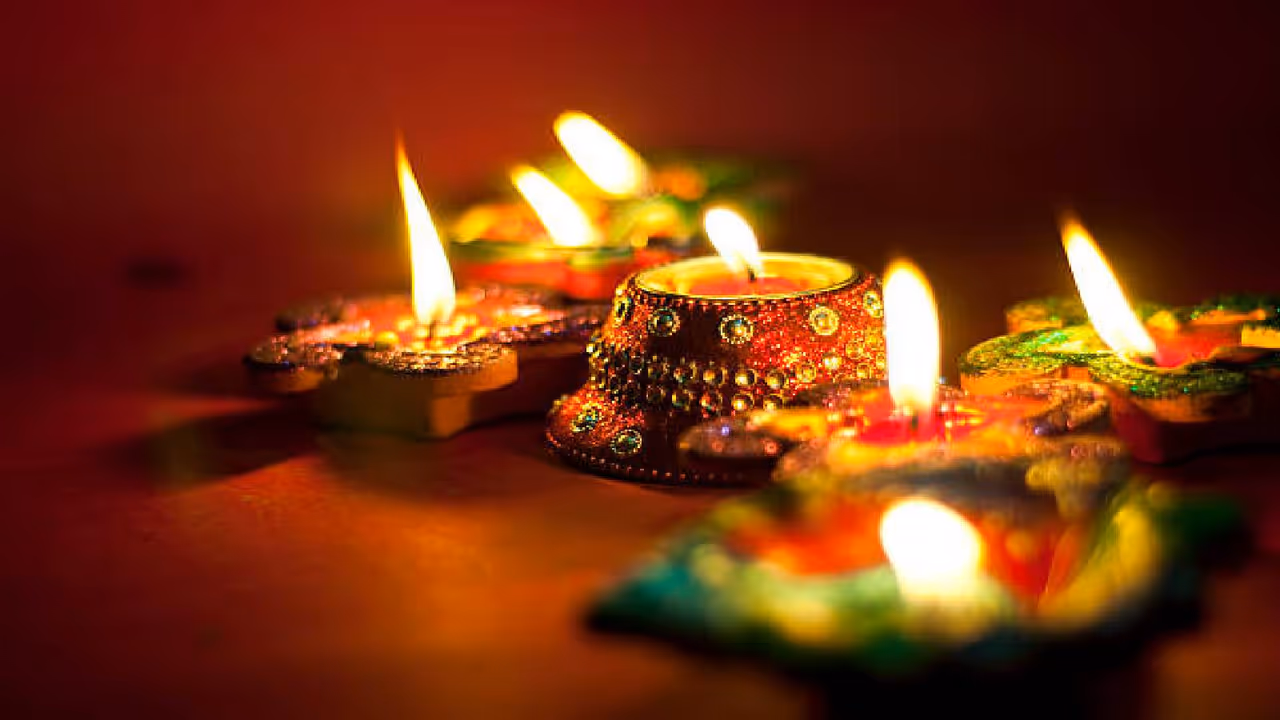 Diwali Horoscope, October 20 Diwali Horoscope, October 20
