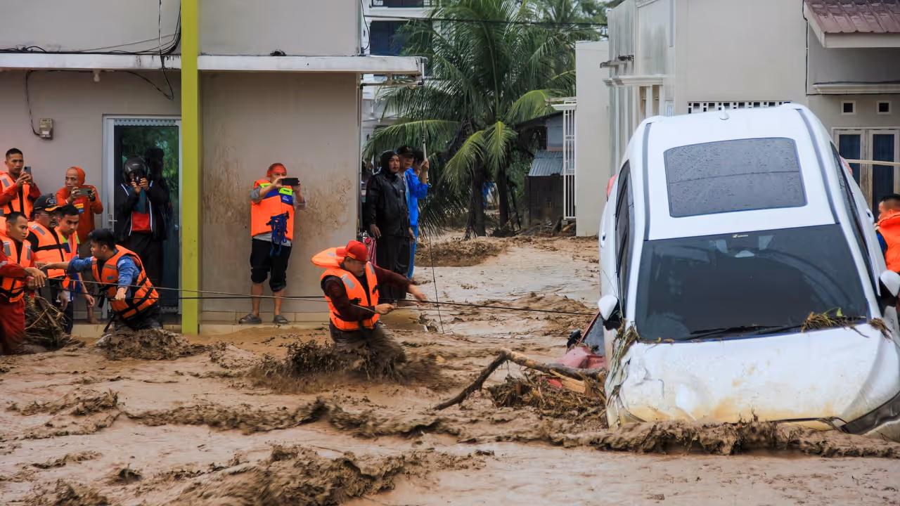 Sri Lanka, Indonesia Floods Sri Lanka, Indonesia Floods