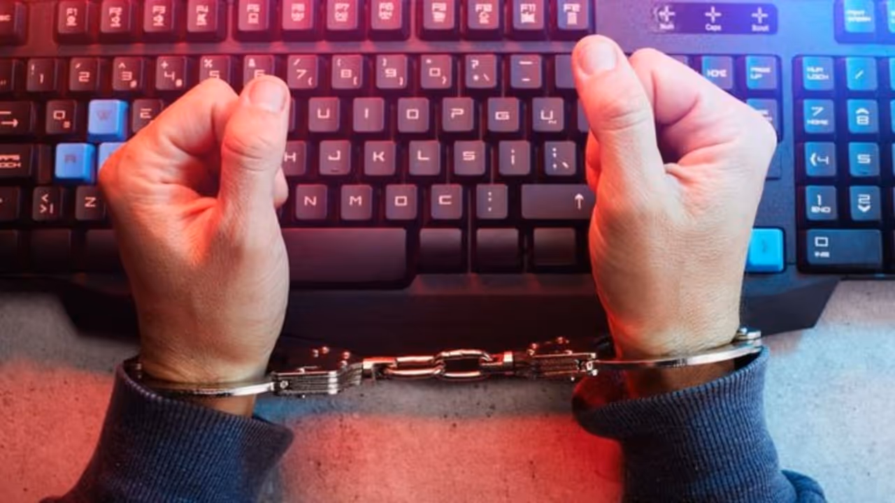 mumbai digital arrest scam delhi blast investigation 16 5 lakh fraud case mumbai digital arrest scam delhi blast investigation 16 5 lakh fraud case