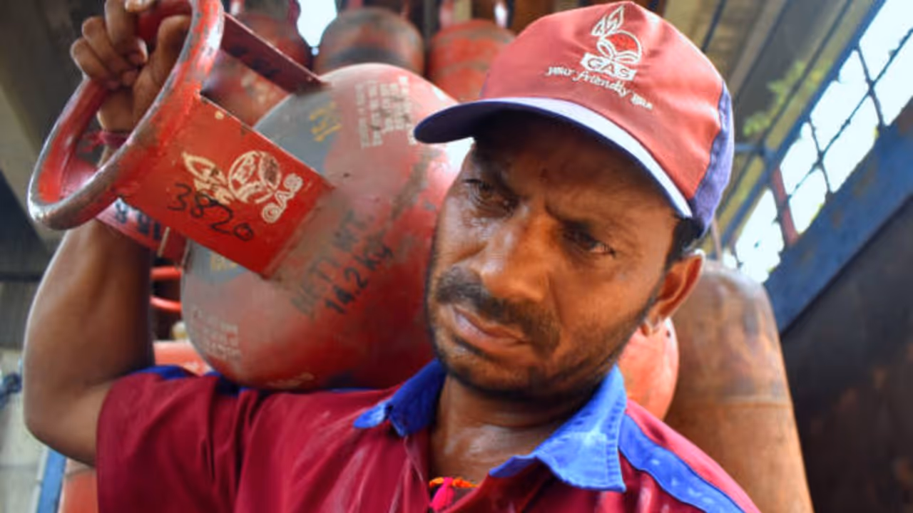 New LPG Rules Explained: OTP Delivery, Price Changes, and Dual Gas Ban