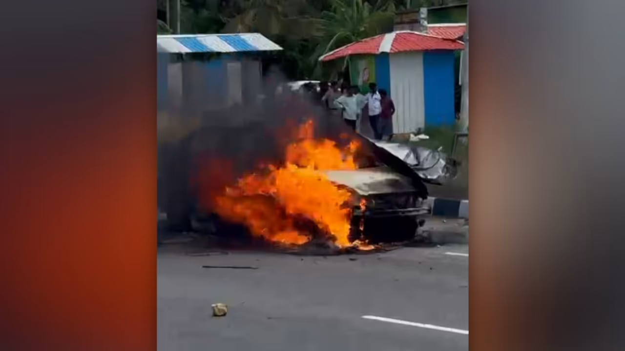 man dies after petrol bomb explosion inside car in karnataka man dies after petrol bomb explosion inside car in karnataka
