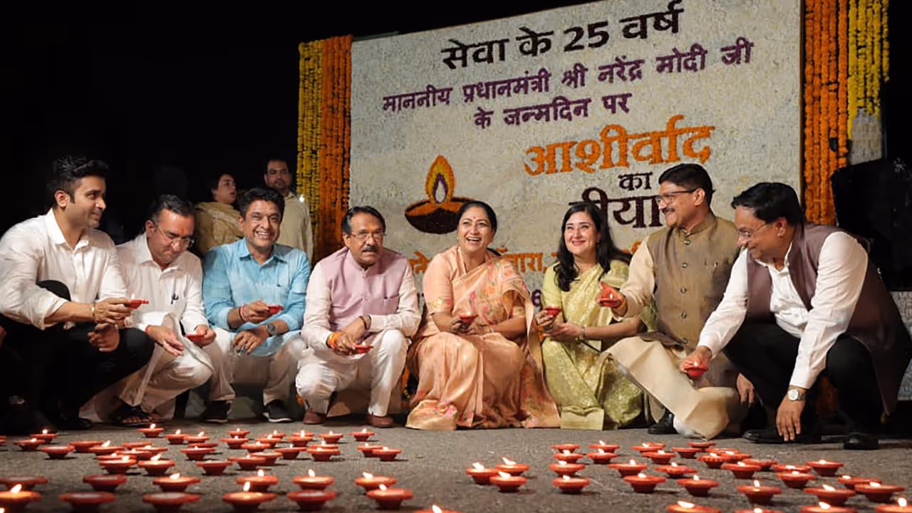 PM Modi Birthday Aashirwad ka Diya kartavya path delhi PM Modi Birthday Aashirwad ka Diya kartavya path delhi