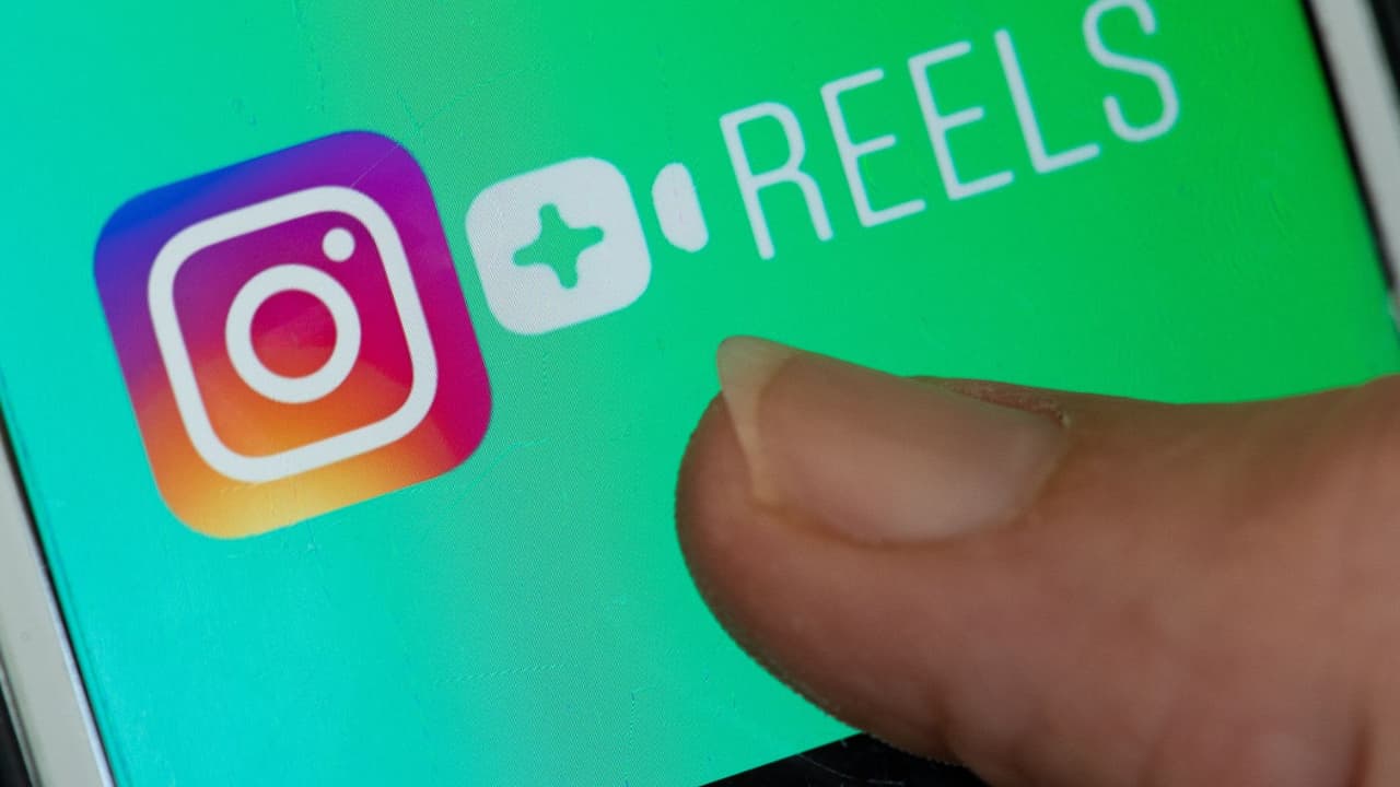 SOCIAL MEDIA SOCIAL MEDIA