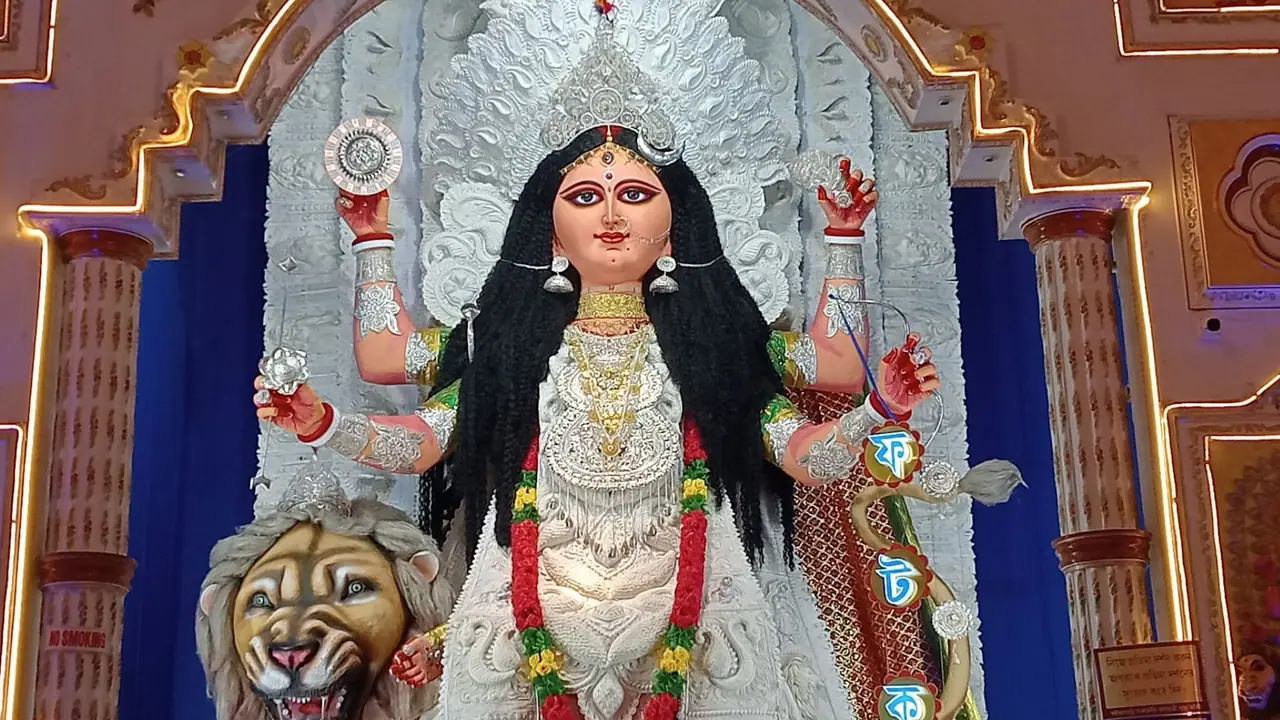 জগদ্ধাত্রী পুজো জগদ্ধাত্রী পুজো