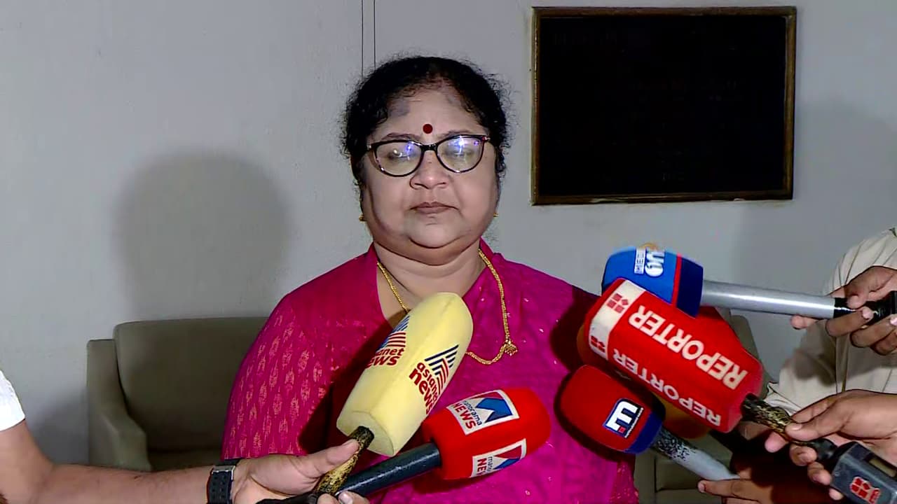 Minister R Bindhu Minister R Bindhu