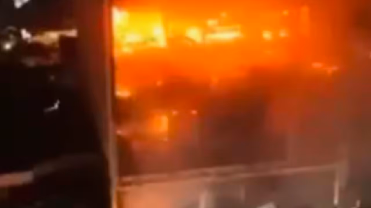  A massive fire at the newly opened Corniche Hypermarket Mall in Kut