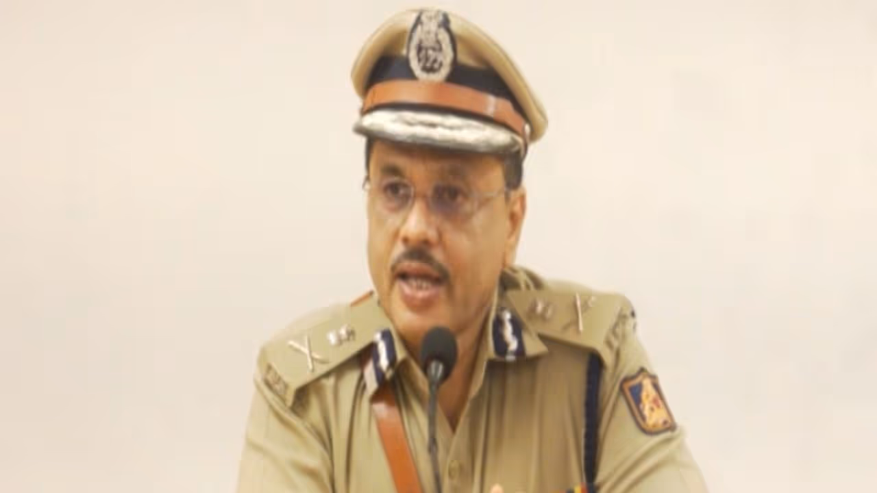 DCRE SP complains DG IGP against Mangaluru police commissioner Inspector alleges harassment DCRE SP complains DG IGP against Mangaluru police commissioner Inspector alleges harassment