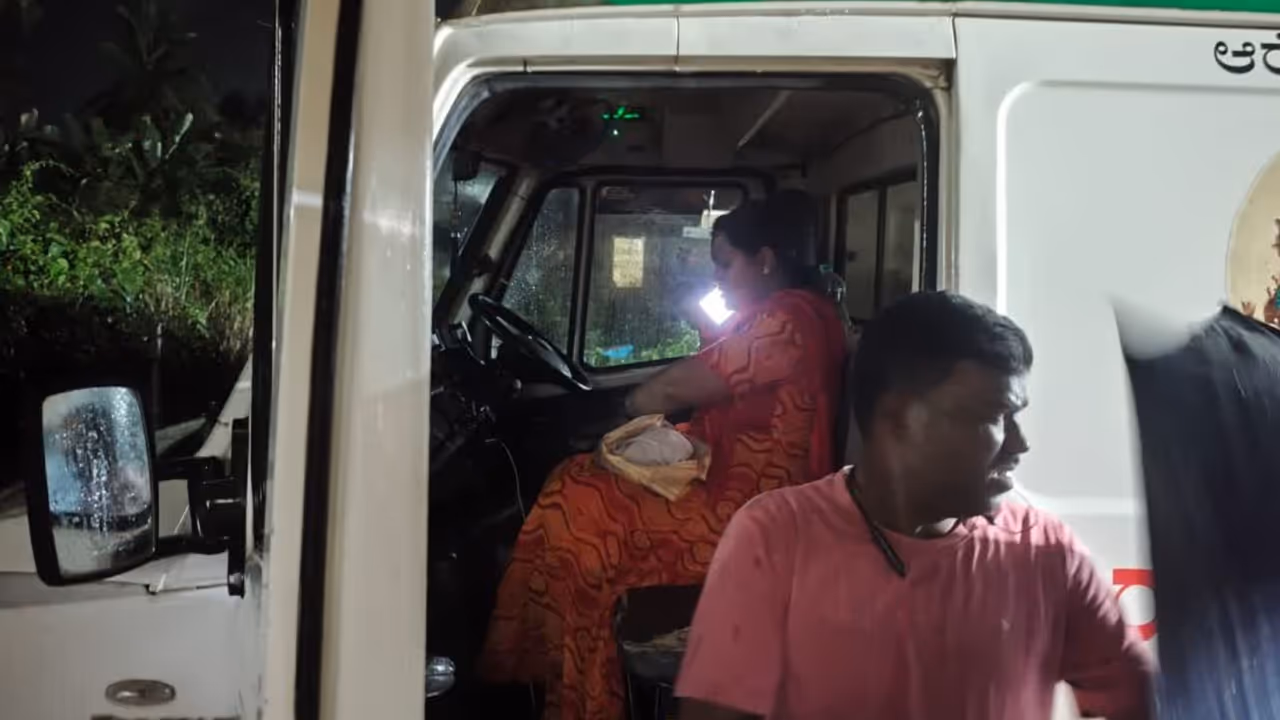Police trace mother of abandoned newborn in Shivamogga district Police trace mother of abandoned newborn in Shivamogga district