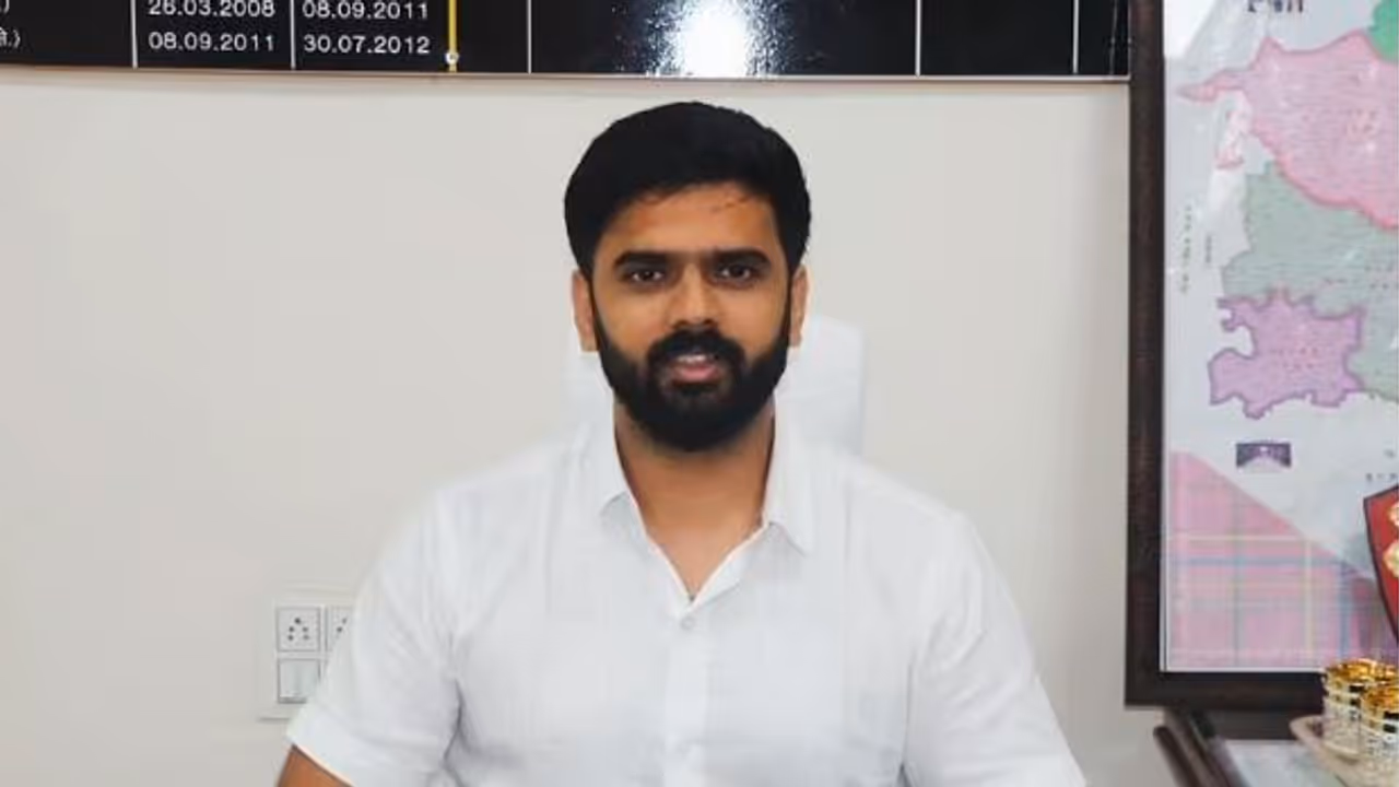 kannadiga IAS Officer Nagarjun Gowda