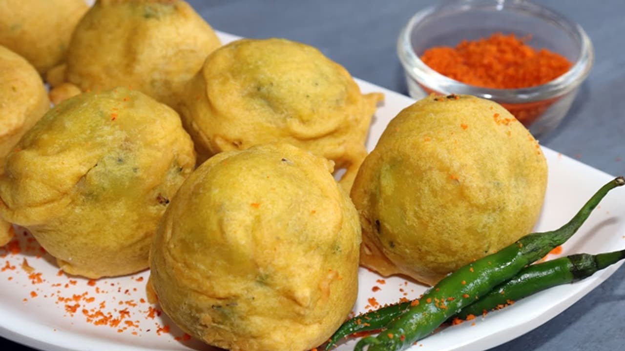 Bhang aloo Vada recipe in Hindi