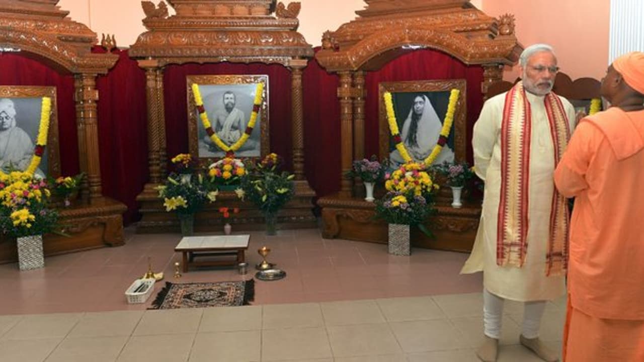 PM Modi at Swami Vivekanand statue PM Modi at Swami Vivekanand statue
