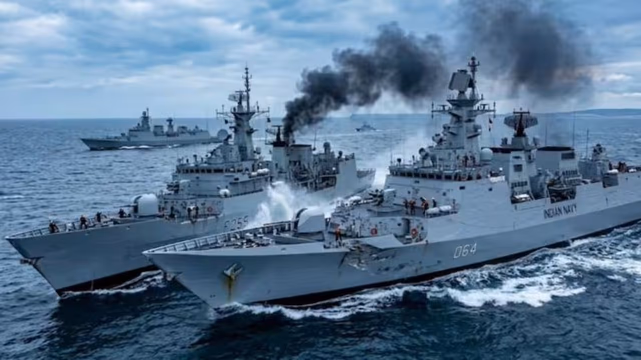 ins kolkata vs pns hunain indian pakistani warship capability collision arabian sea ins kolkata vs pns hunain indian pakistani warship capability collision arabian sea