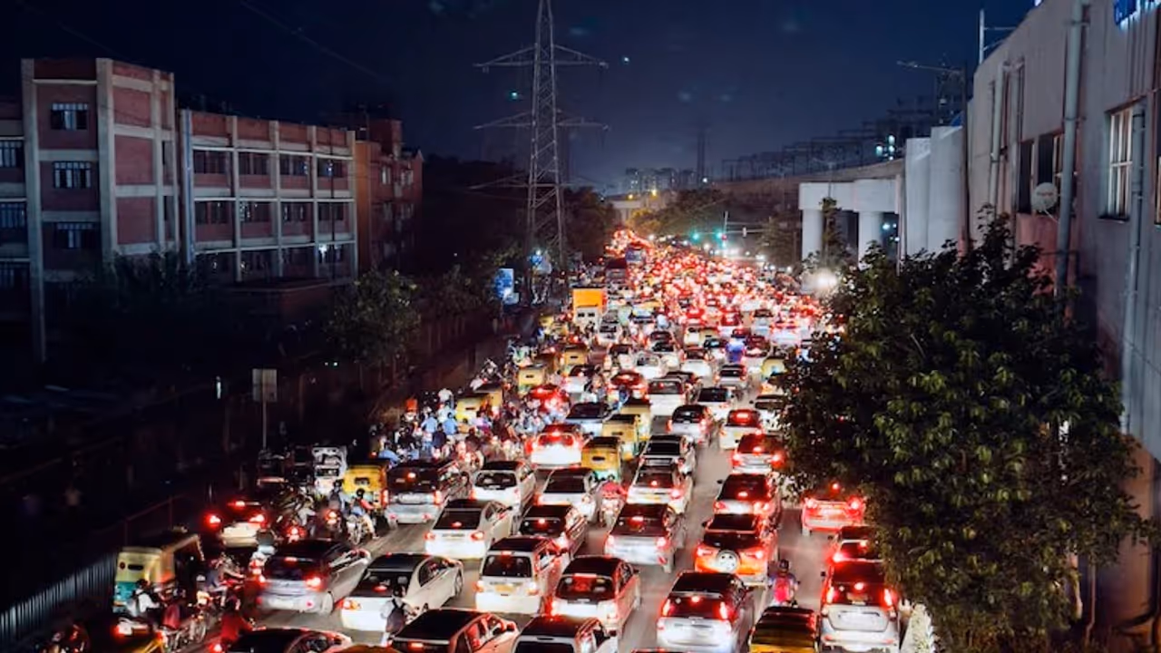 Noida Founder’s 4 Km Journey Takes 45 Minutes Noida Founder’s 4 Km Journey Takes 45 Minutes