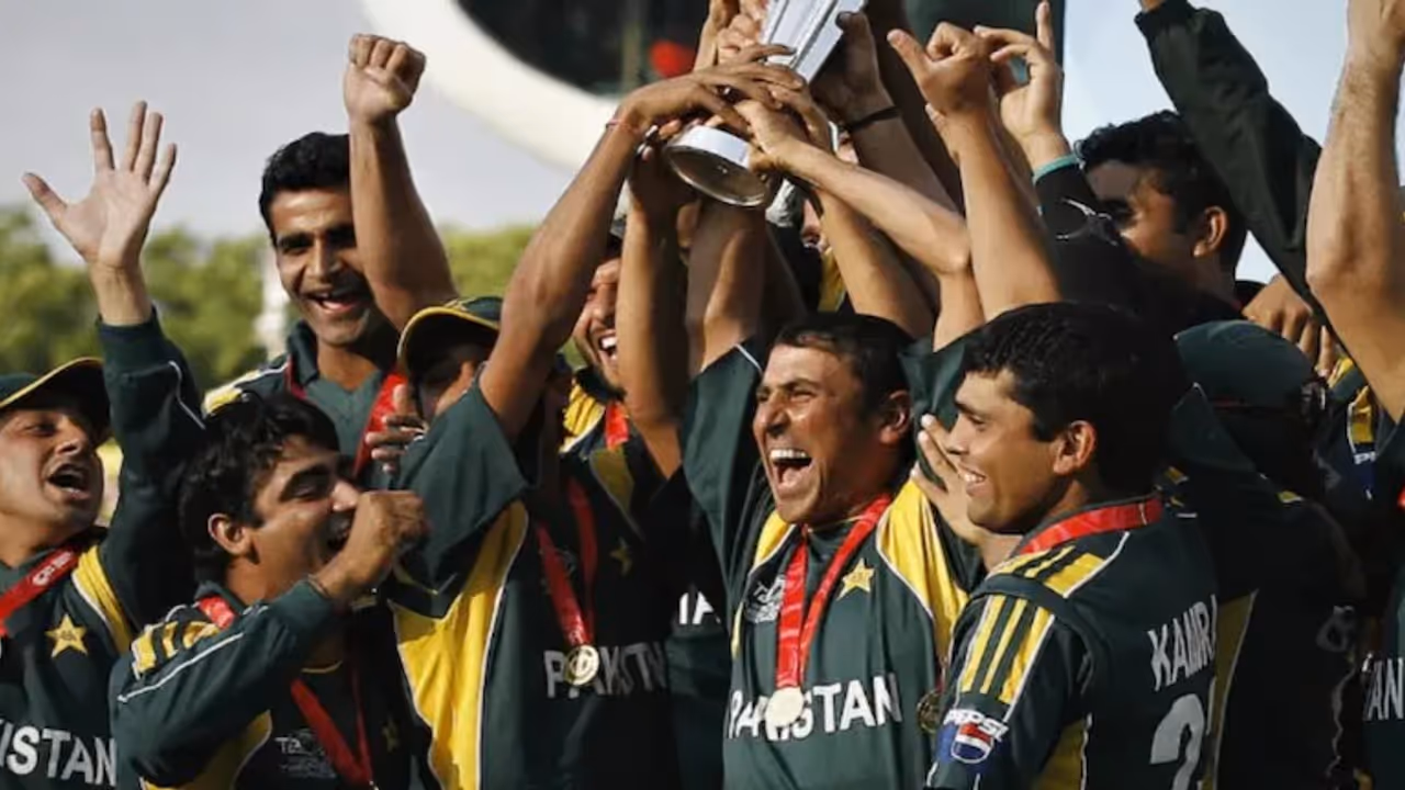 Saeed Ajmal Pakistan PM ₹25 Lakh Check