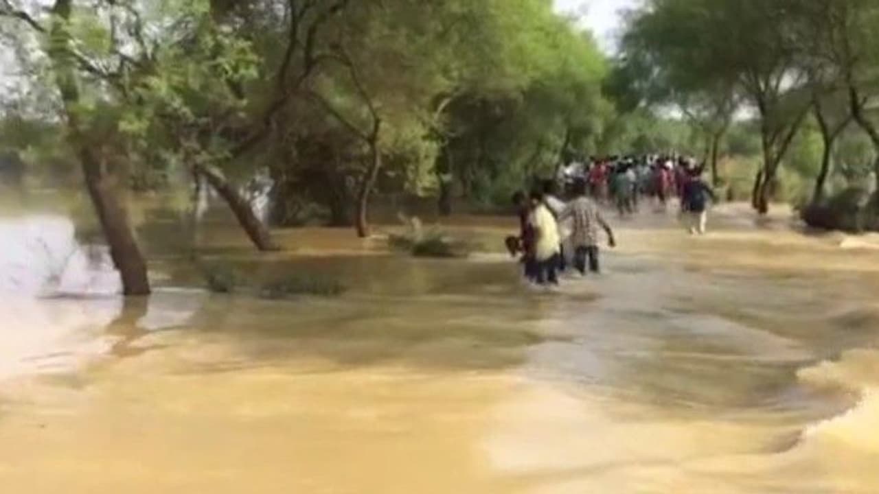 Many villages are flooded as DVC release water in Burdwan