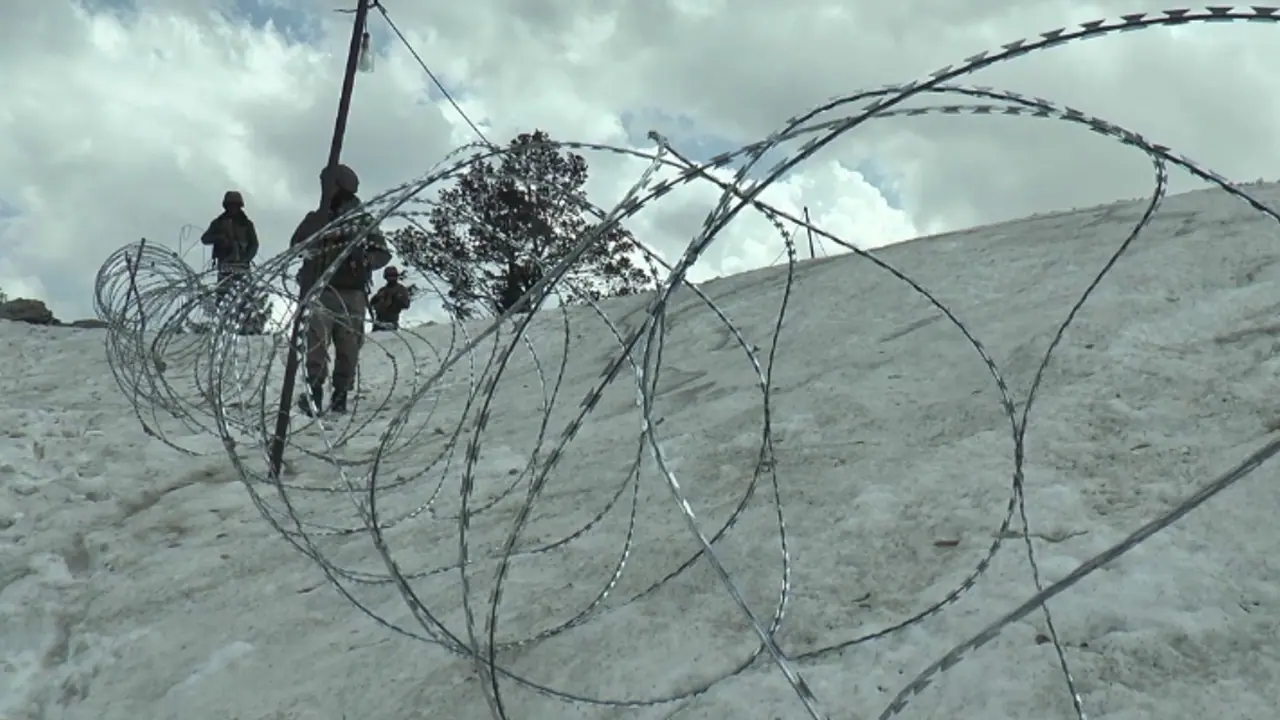 jammu kashmir encounter security forces indian army