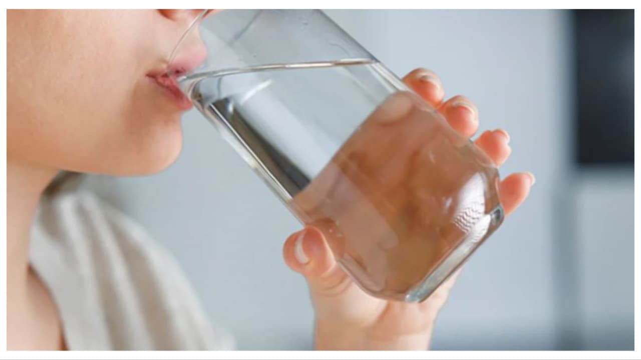 Summer Hydration Mistakes The Risks of Drinking Too Much Water Summer Hydration Mistakes The Risks of Drinking Too Much Water