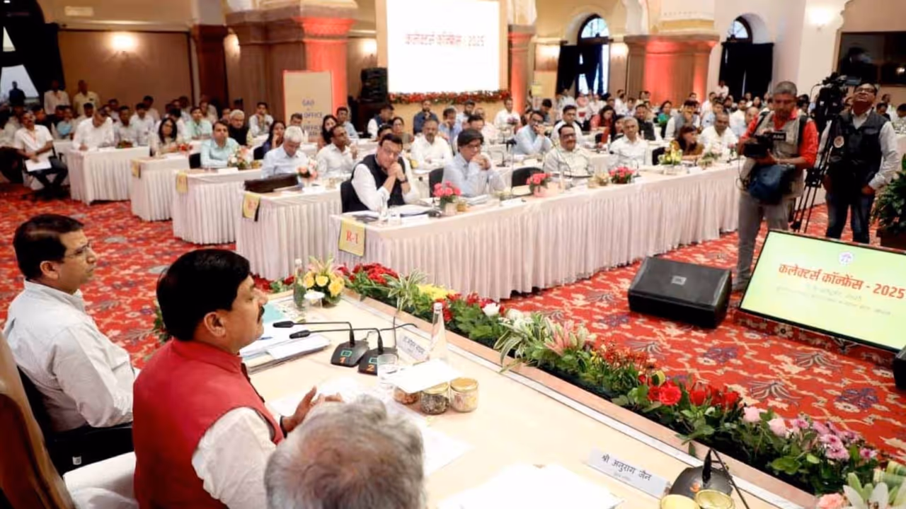 CM Mohan Yadav gave instructions to make the Revenue Department